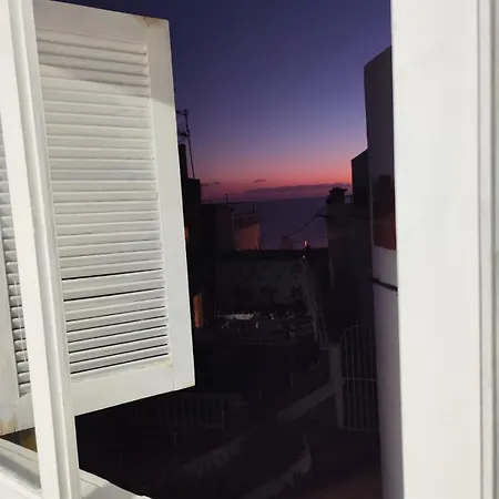 Banana Surf House בית הארחה