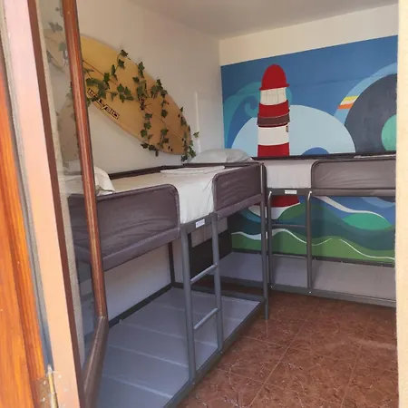 Guest house Banana Surf House *