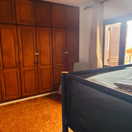 בית הארחה Banana Surf House *